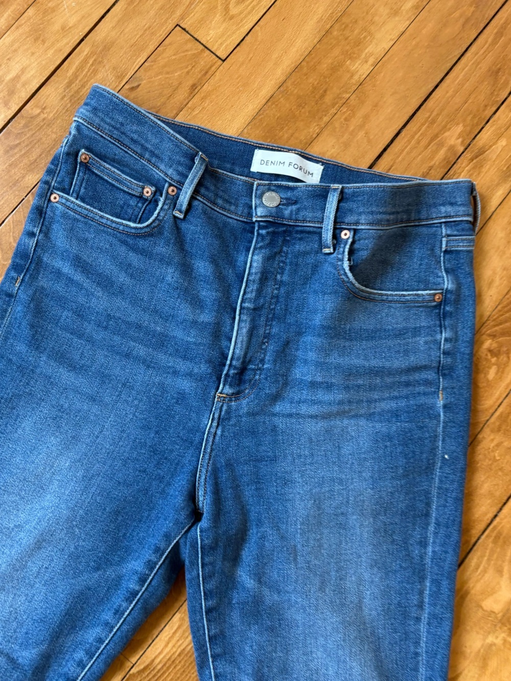 Aritzia Lola High Rise Skinny Crop Jeans - Size 31 - Picture 3 of 4